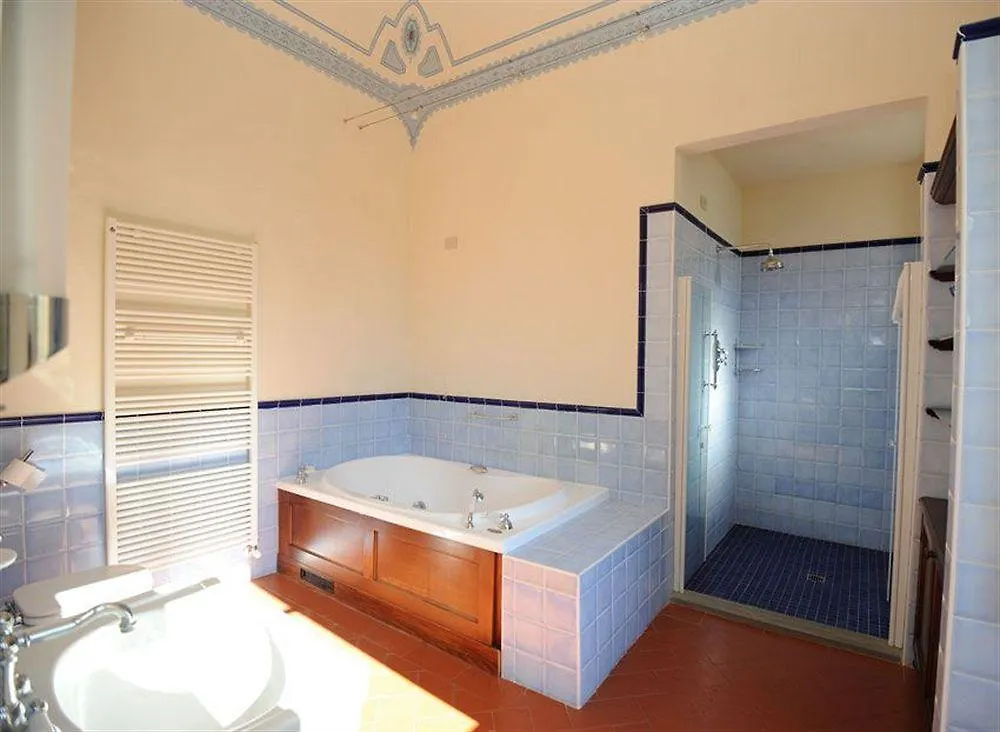 Granaio Borgo Di Colleoli Hotell Pisa Italien