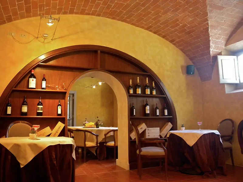 מלון פיזה Granaio Borgo Di Colleoli 3*,  איטליה