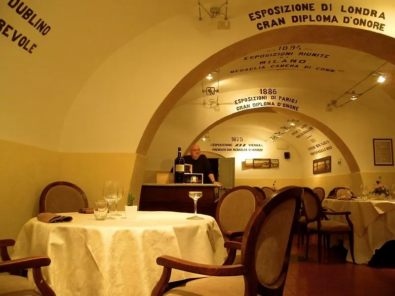 리조트 Granaio Borgo Di Colleoli 호텔 피사