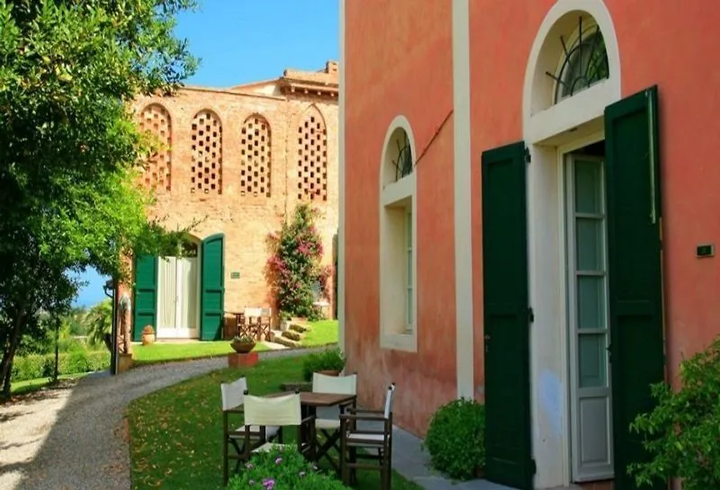 מלון פיזה Granaio Borgo Di Colleoli אתר נופש