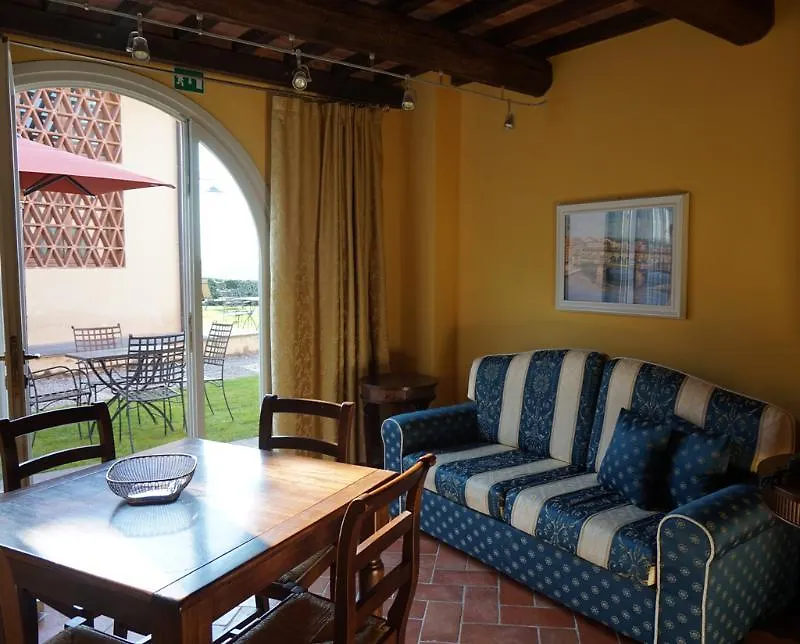 מלון פיזה Granaio Borgo Di Colleoli 3*,  איטליה