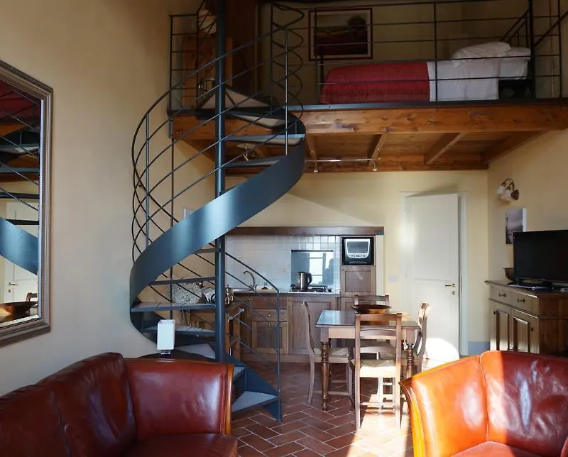 אתר נופש מלון פיזה Granaio Borgo Di Colleoli